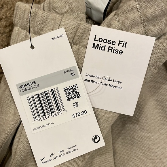 Nike High Rise Sweats - Picture 5 of 5